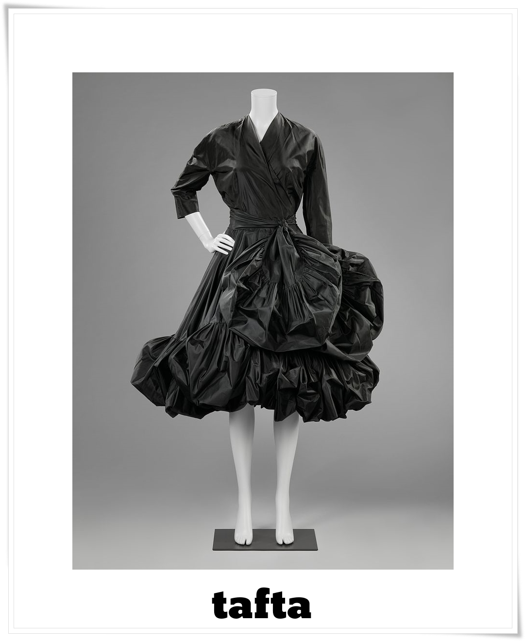 tafta - koktajlowa suknia z początku lat 50.