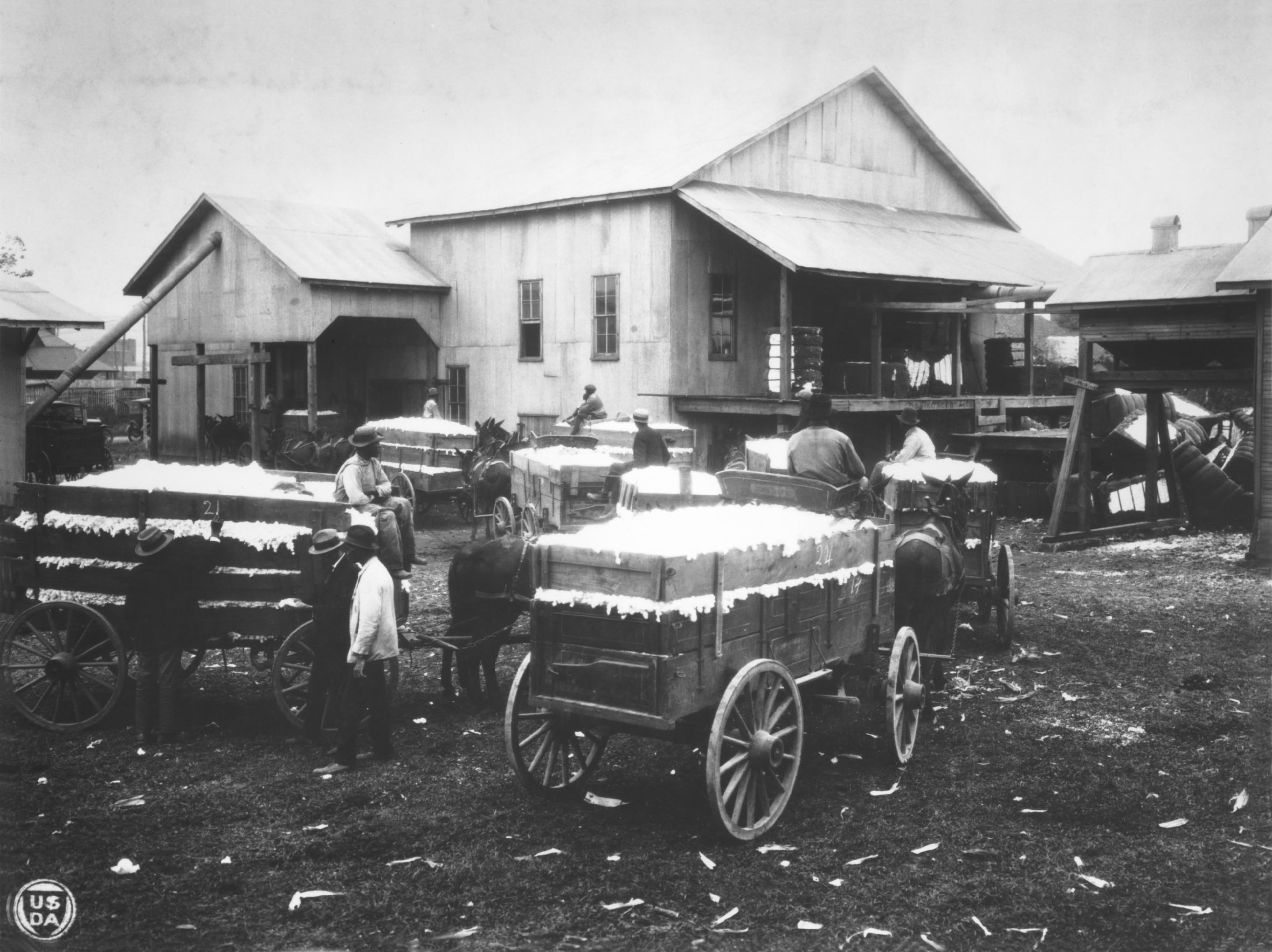 Community cotton gin owned and operated by negroes in Madison County, Alabama in 1923.